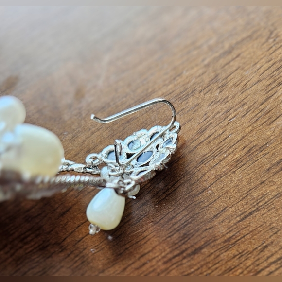 NWT White jhumka earrings set/ set of 3/ teeka & jhumka set/ INDIAN JEWELRY SET - Picture 9 of 9